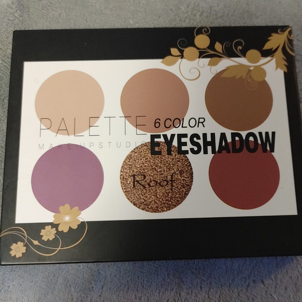 Makeup bundle - Picture 4 of 7